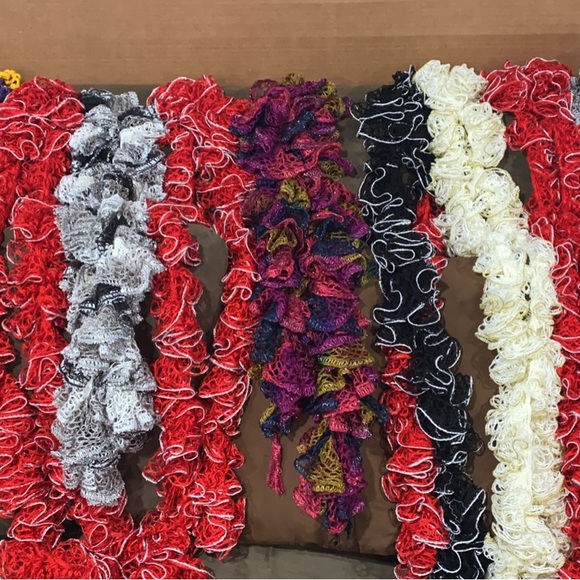 Scarves $25 c/u each one - Picture 1 of 3